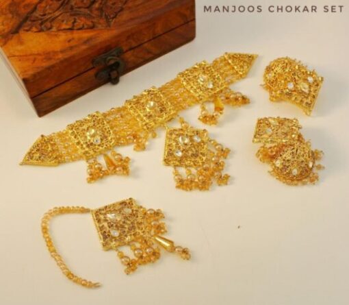 Manjor Chokar Set By Fashionholic